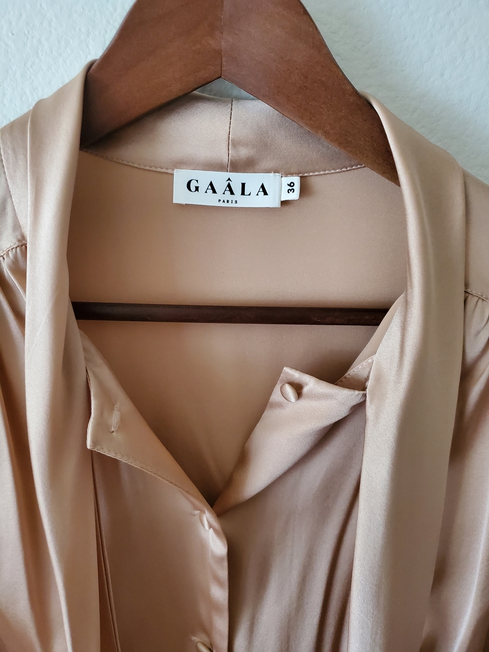 Gaâla Lena Silk Tie-Neck Blouse - Picture 4 of 9
